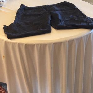 Chico's black linen cropped pants.